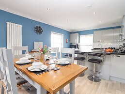 Flat 2 Niles Place