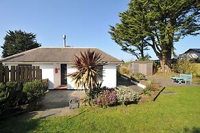 6 Trelawney Court