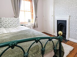 Georgian Hideaway