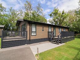 18 Manleigh Park