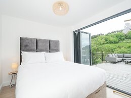 100 Hillside Villas
