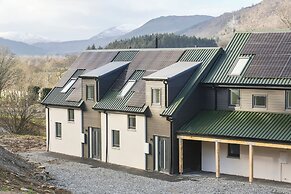 27 Strathtay Lodges
