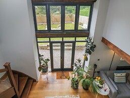 The Ivy Barn