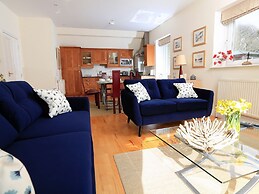 6 Grafton Towers