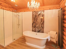 Wainstones Lodge 2