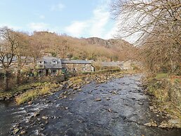 Brackenbury Cottage
