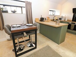 Hadrian Barn 1
