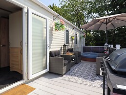 25 Kingfisher Court