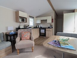 Tri-star House