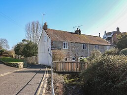 4 Lymbrook Cottages