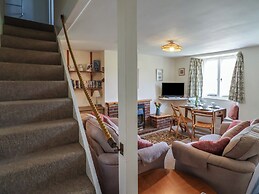 4 Lymbrook Cottages