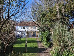 4 Lymbrook Cottages