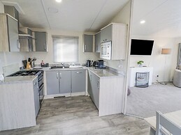 Long Acres Lodge