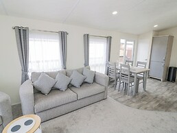 Long Acres Lodge