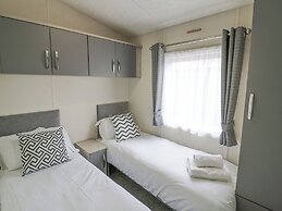 Long Acres Lodge