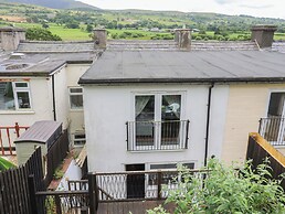 42 Hyfrydle Road