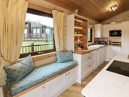 Moonlake Lodge