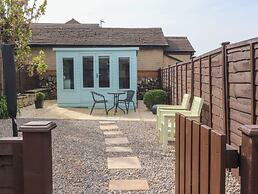 3 Cowper Place