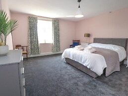 3 Cowper Place