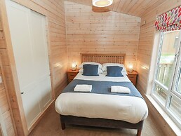 Dovestone Secluded Luxury Lodges - Pets Welcome