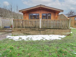Dovestone Secluded Luxury Lodges - Pets Welcome