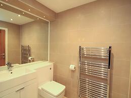 3 Hamstone Court