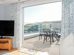 3 Hamstone Court