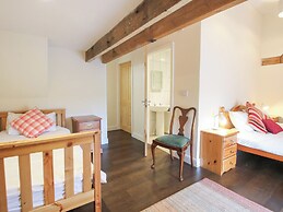 Millstone Cottages - Breidden View