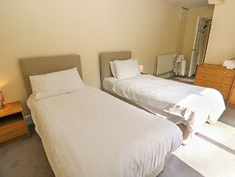 Highwood Lodge
