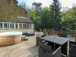 Highwood Lodge