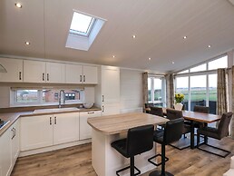 Holly Lodge