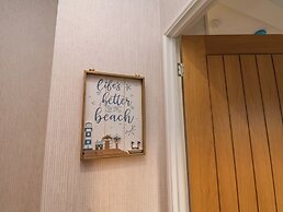 Holly Lodge