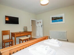 Tretoil Farm House