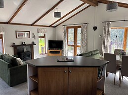 2 Riverside Lodge