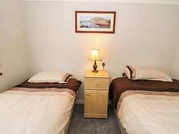 2 Riverside Lodge