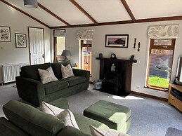 2 Riverside Lodge