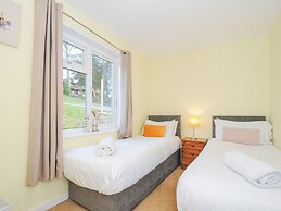 24 Valley Lodge