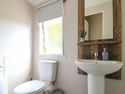 Swan Lodge
