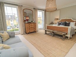 Cotswold House
