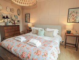 Cotswold House