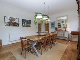 Cotswold House