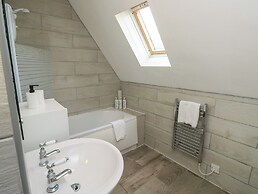 Lewis Lodge