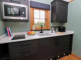 Dam View Shepherds Hut