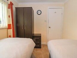 245 Riverside Lodge