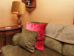 Sixpence Cottage