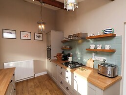 Sixpence Cottage
