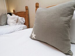 Sixpence Cottage