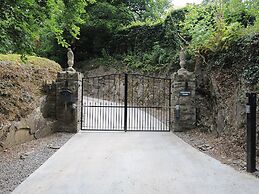 Mallacleave House