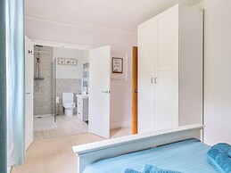 Mallacleave House