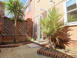 6 Willows Green